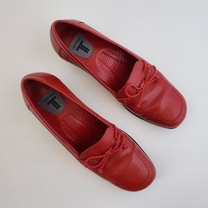 Vintage red leather loafers size 6 Trotters